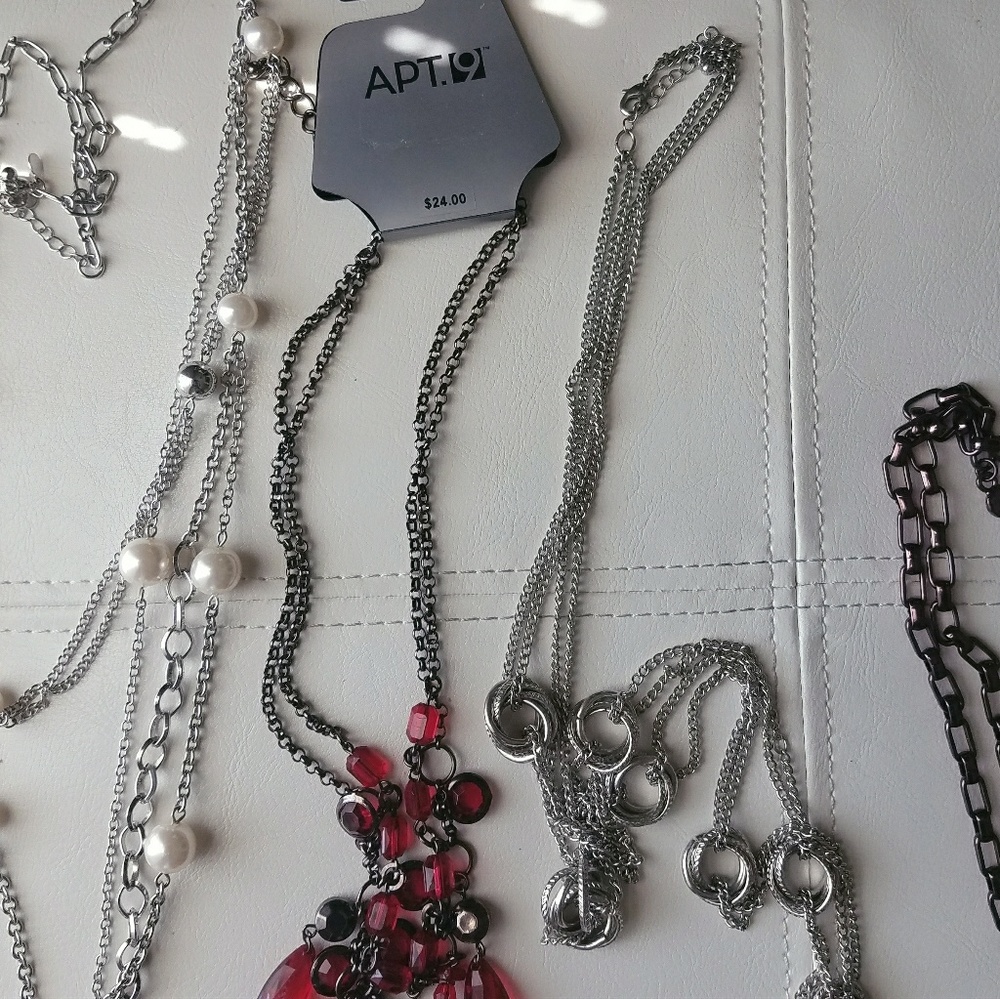 Assorted accessories - Picture 2 of 5